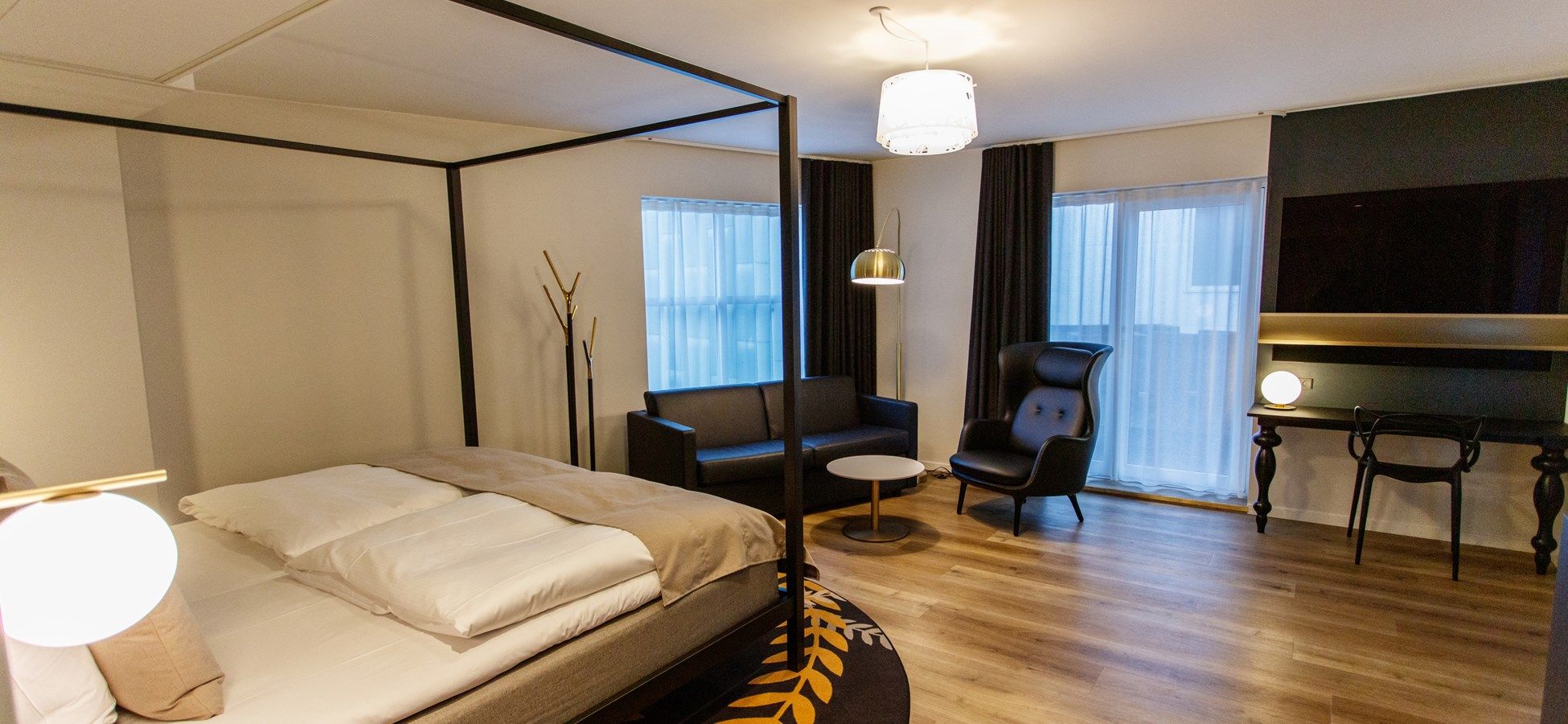 Gulvbelægning i hotelværelse - Tæppeladen