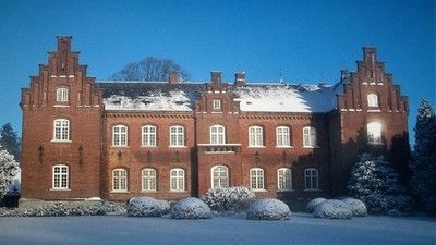 Gulvbelægning på Erholm slot udført af Tæppeladen